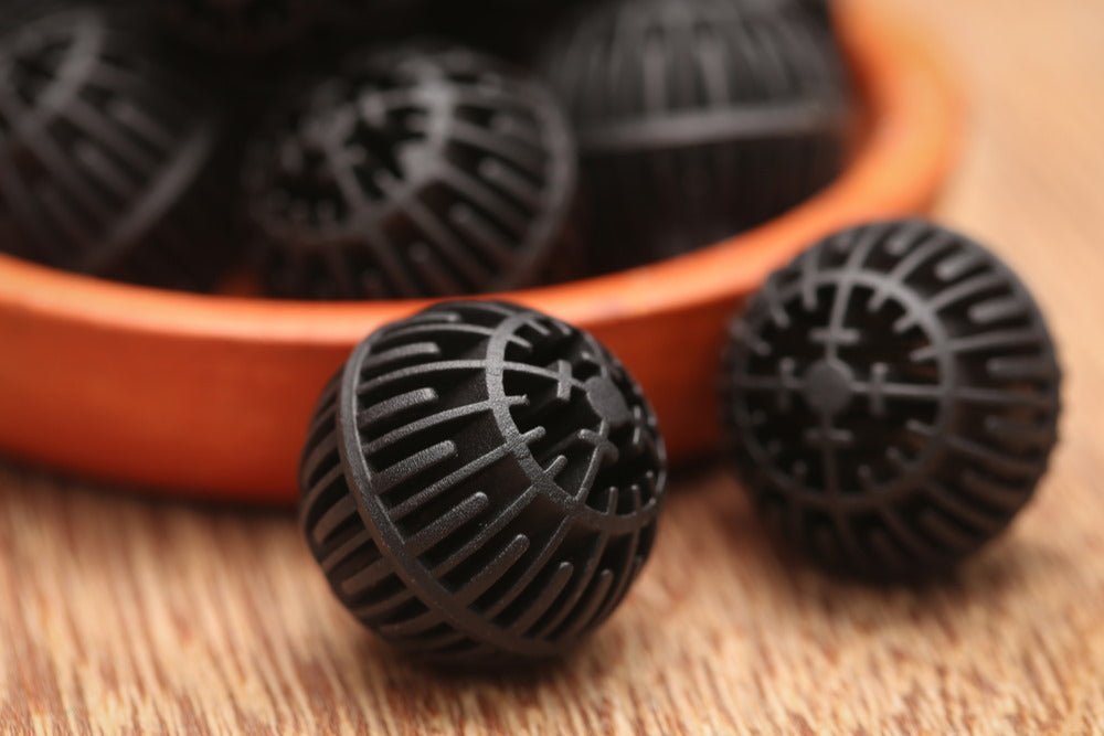 how-to-customize-your-aquarium-filter-with-filter-media-5256545