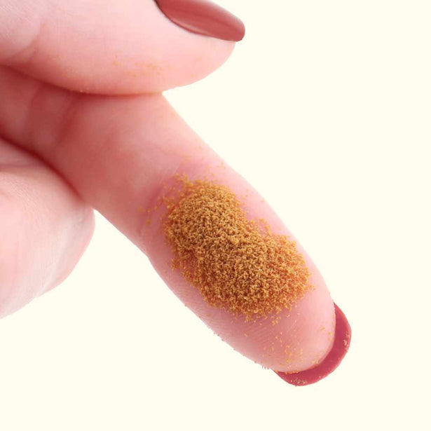 small_magic_nano_feed_close_up_finger_ivory